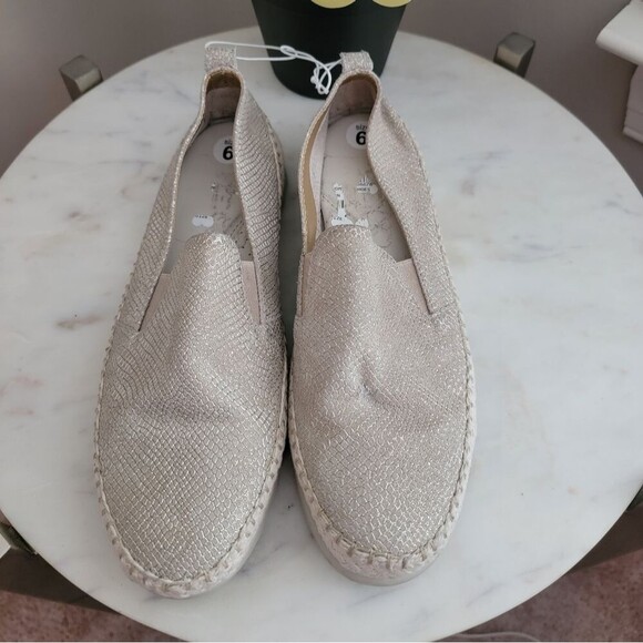 NWOT The Flexx flat gold shoes - Picture 1 of 4